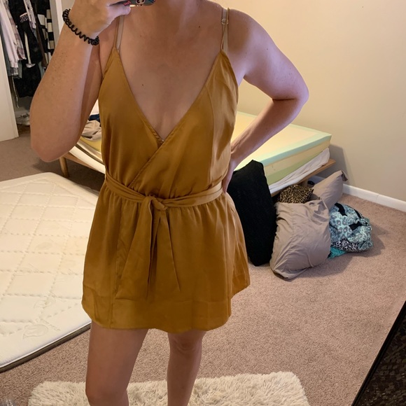 ❌sold❌Sabo Skirt Golden Deep plunge romper NWT - Picture 4 of 8